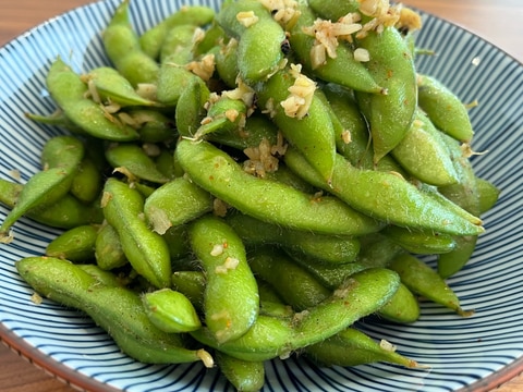 ピーマンが隠し味のスパイシー枝豆